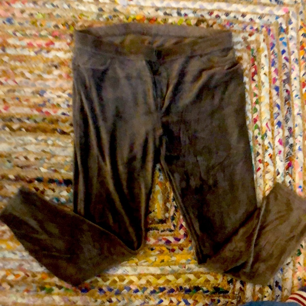 Soft, light corduroy pull on capris. Very cute and comfy!